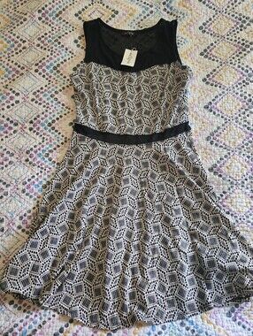 Eclipse sleeveless dress